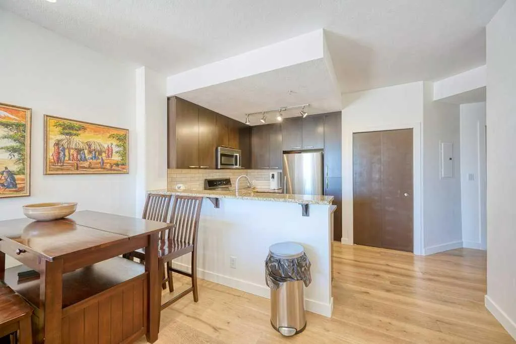 333 22 Avenue SW, #306