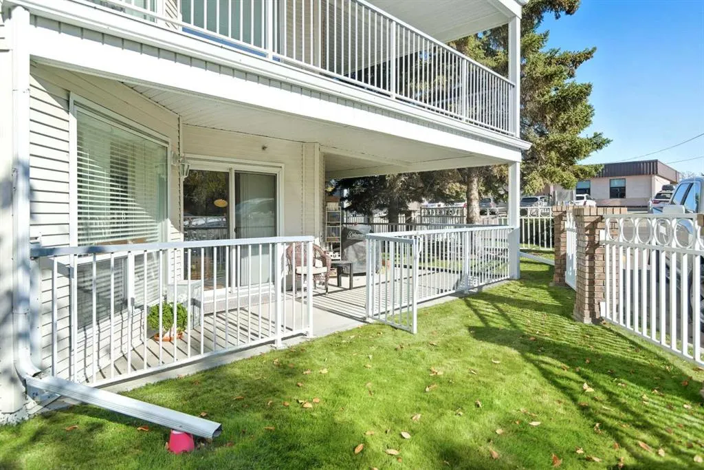6118 53 Avenue, #111