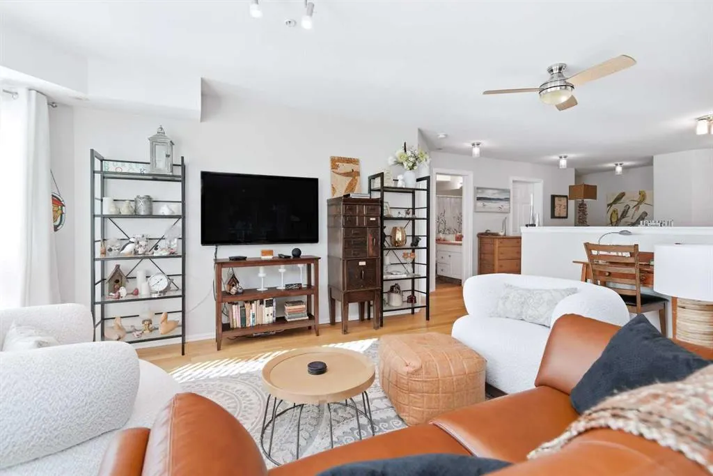6118 53 Avenue, #111