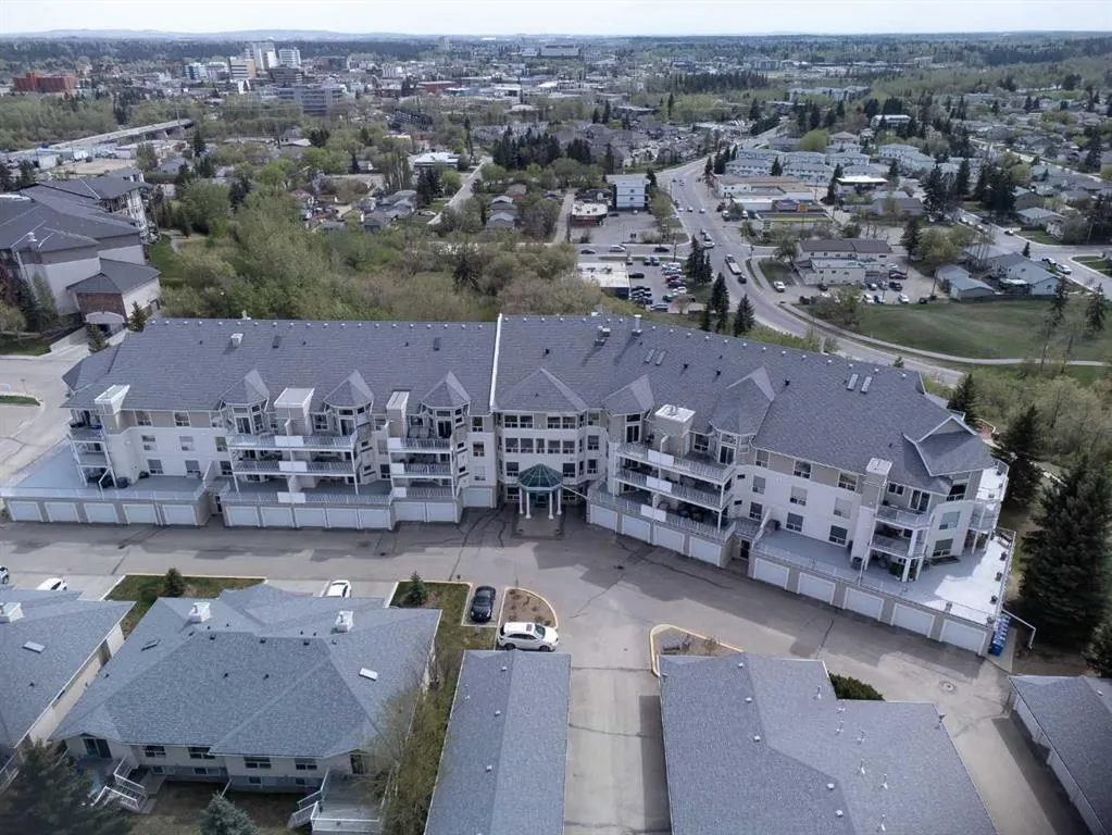 6118 53 Avenue, #111