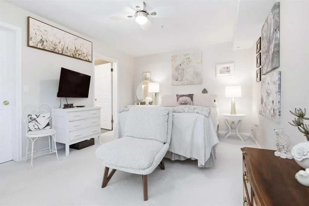 6118 53 Avenue, #111