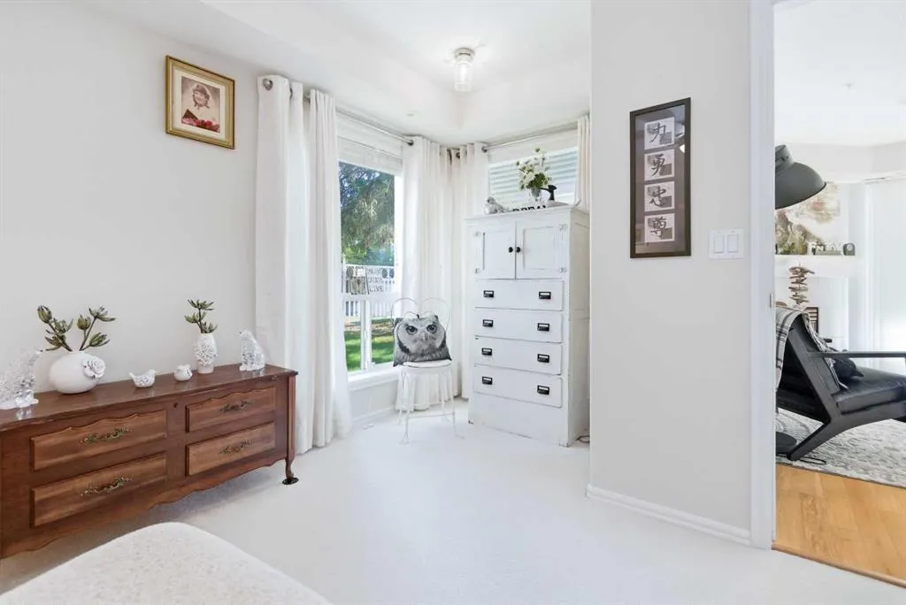 6118 53 Avenue, #111