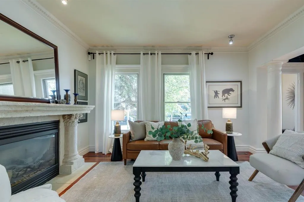 2009 32 Street SW
