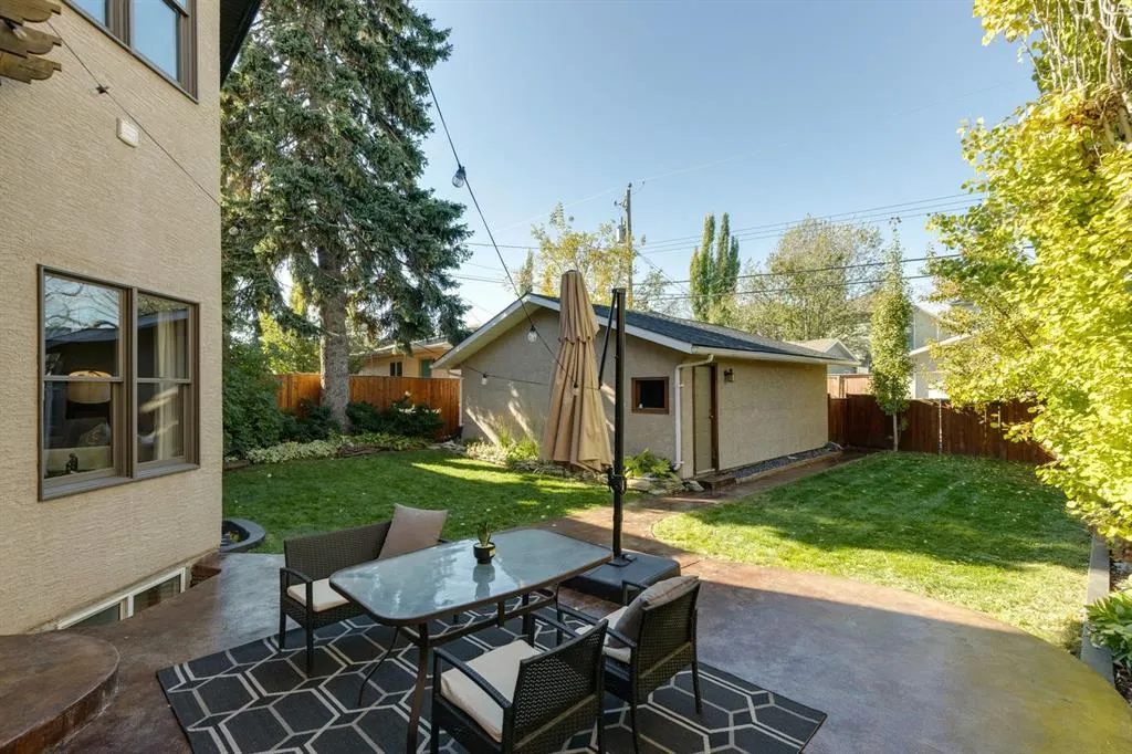 2009 32 Street SW