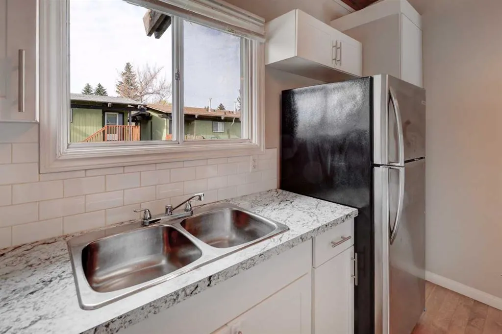 531 Sabrina Road SW