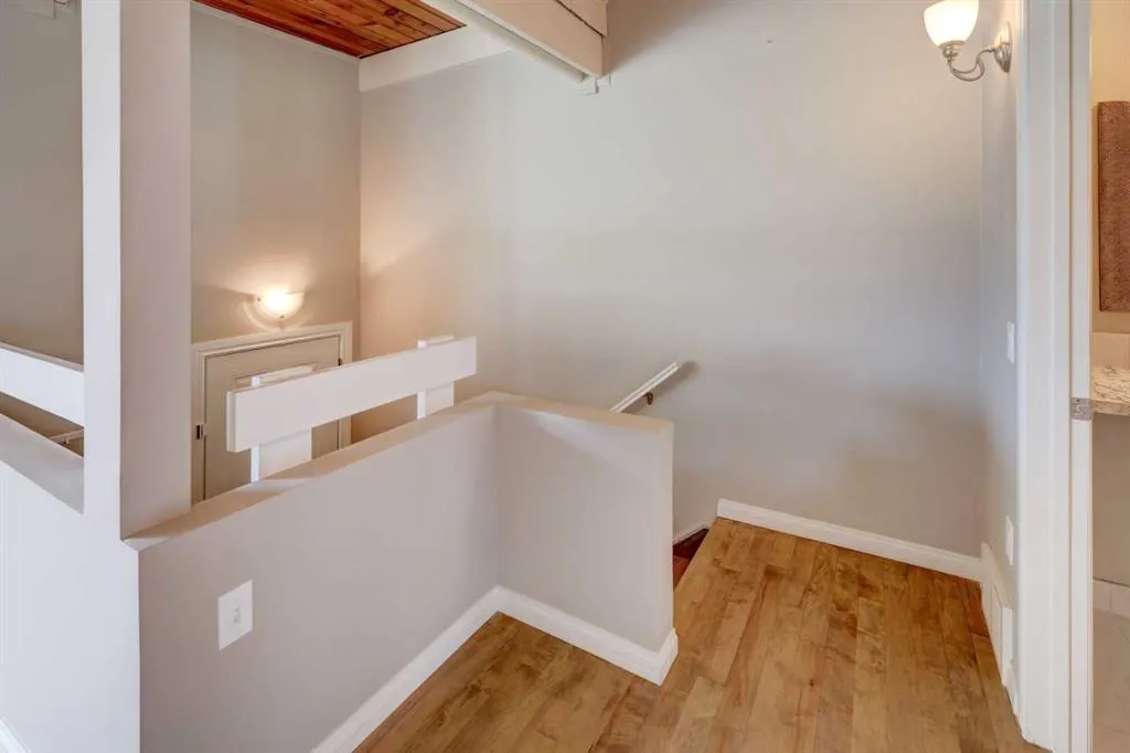 531 Sabrina Road SW