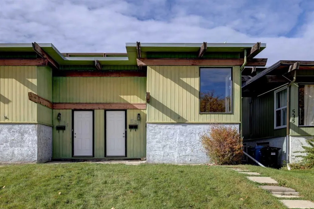 531 Sabrina Road SW
