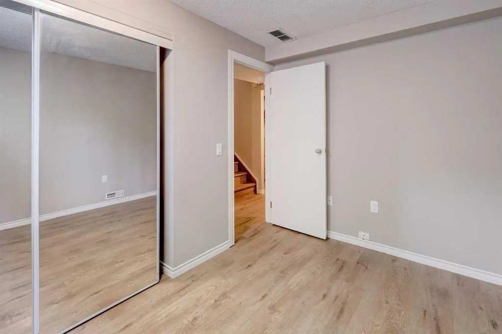 531 Sabrina Road SW