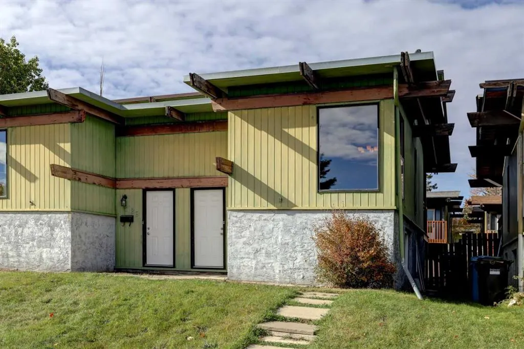 531 Sabrina Road SW
