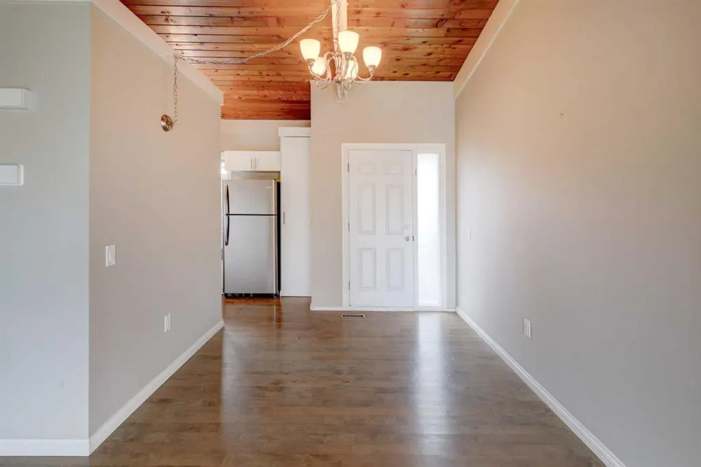 531 Sabrina Road SW