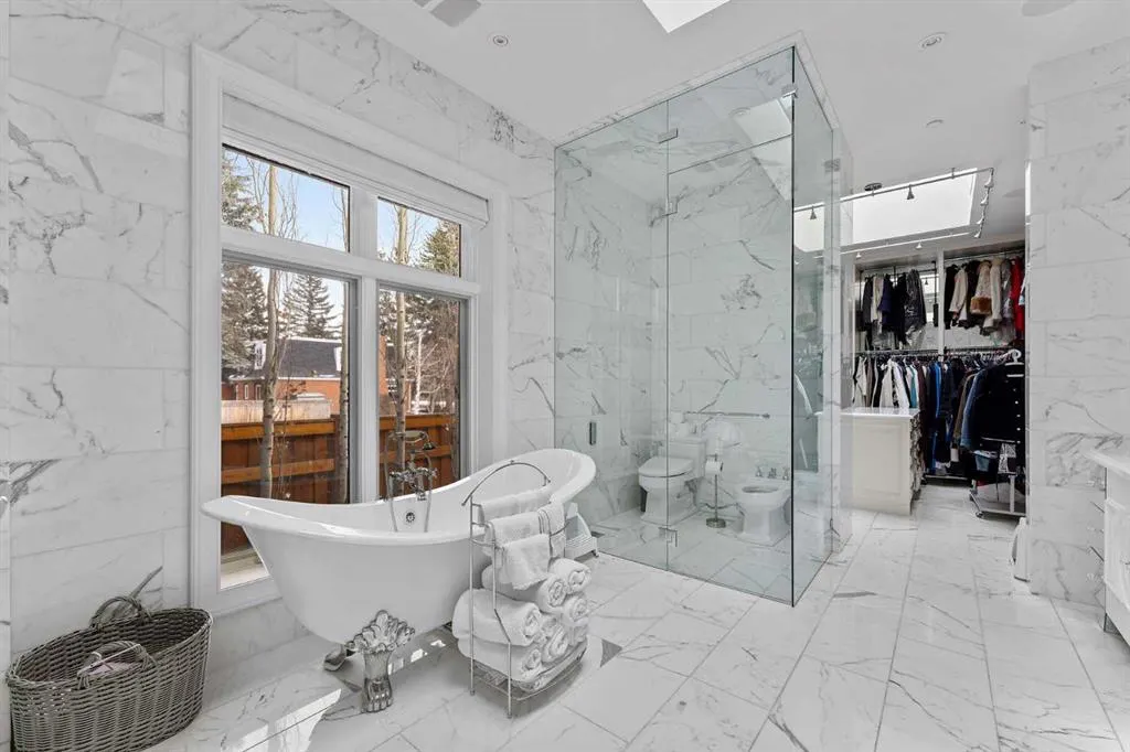 1020 Bel-Aire Drive SW