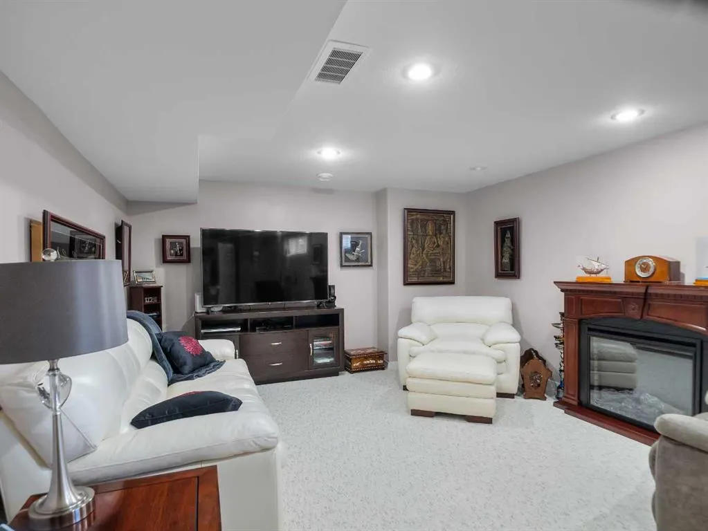 939 Ramage Crescent, #47