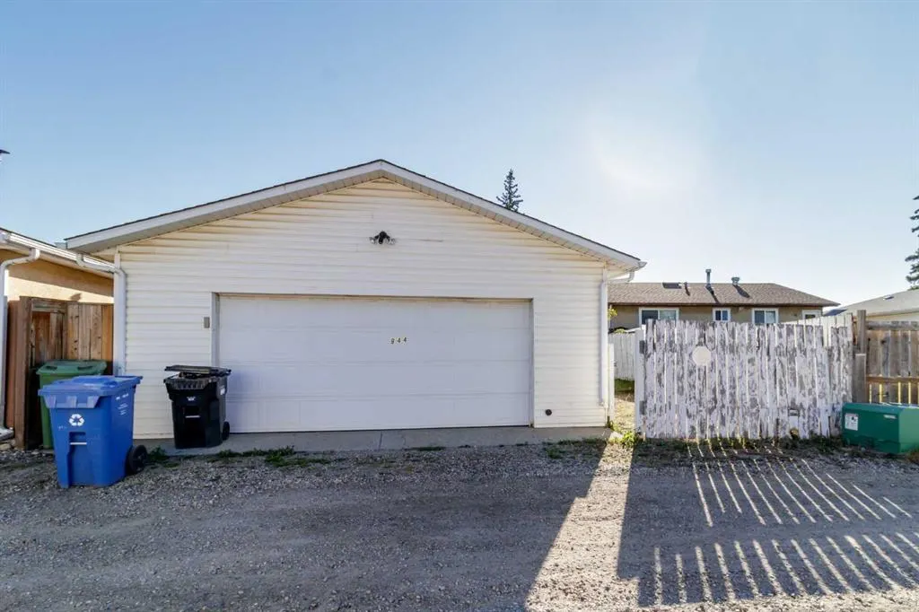 844 RundleCairn Way NE