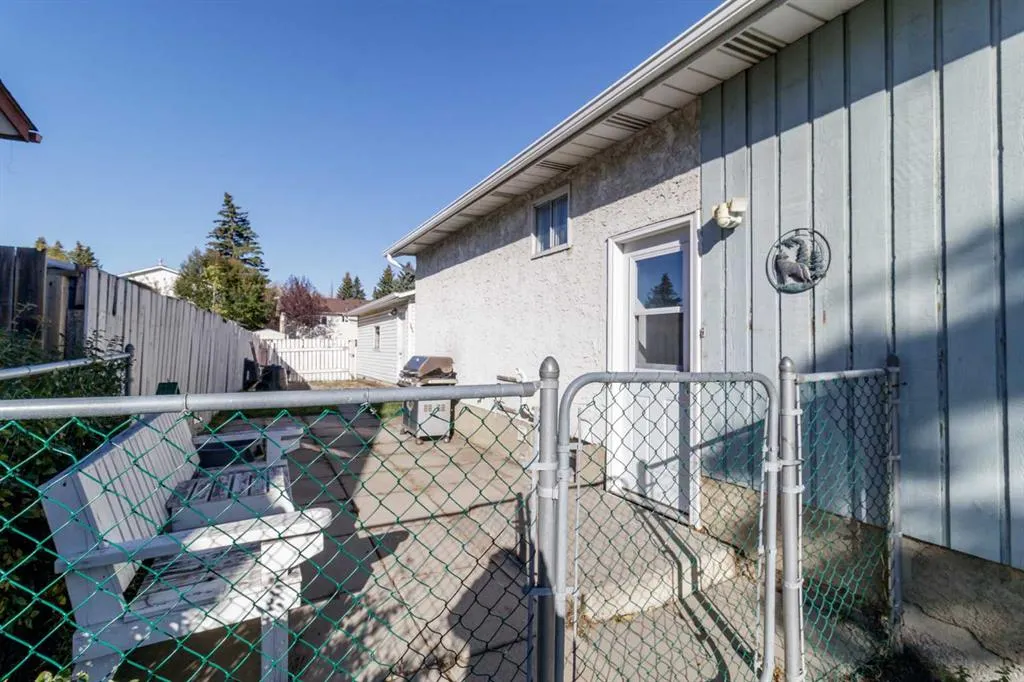 844 RundleCairn Way NE