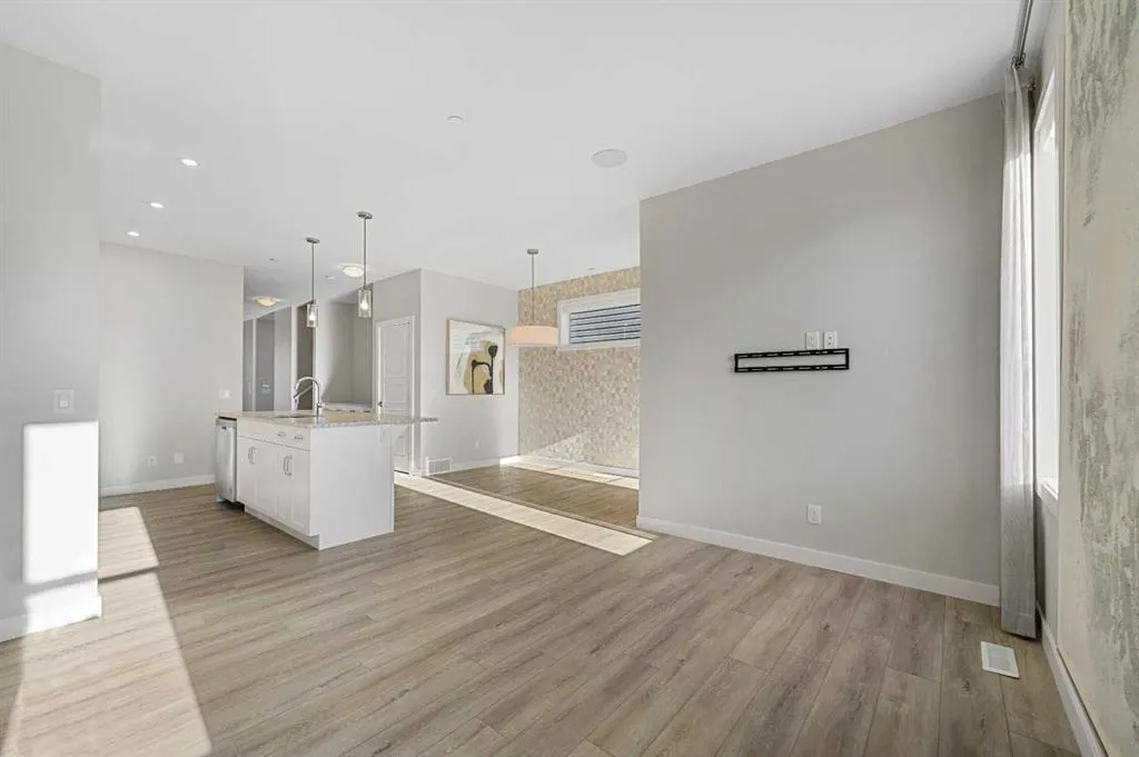 129 Hotchkiss Way SE