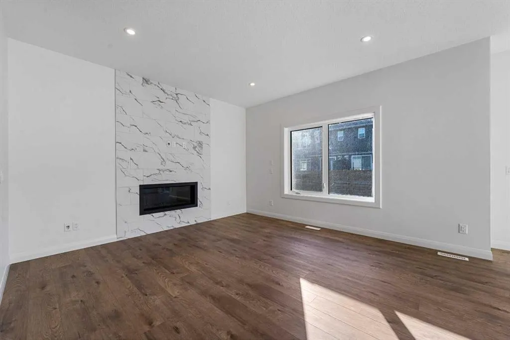 95 Dawson Wharf Mount