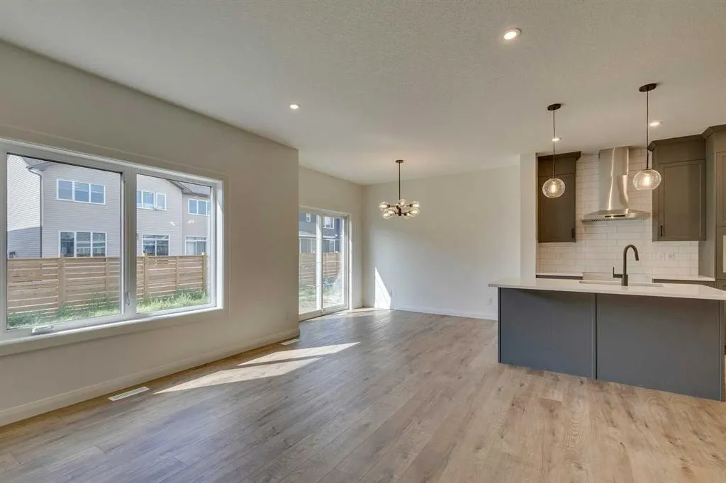 95 Dawson Wharf Mount
