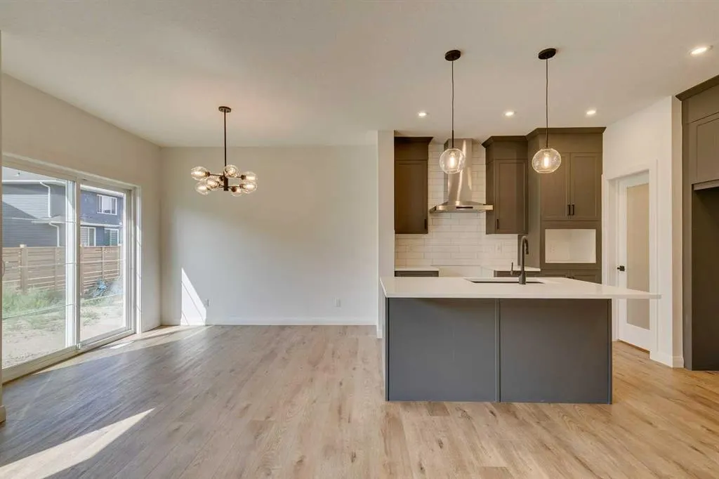 95 Dawson Wharf Mount