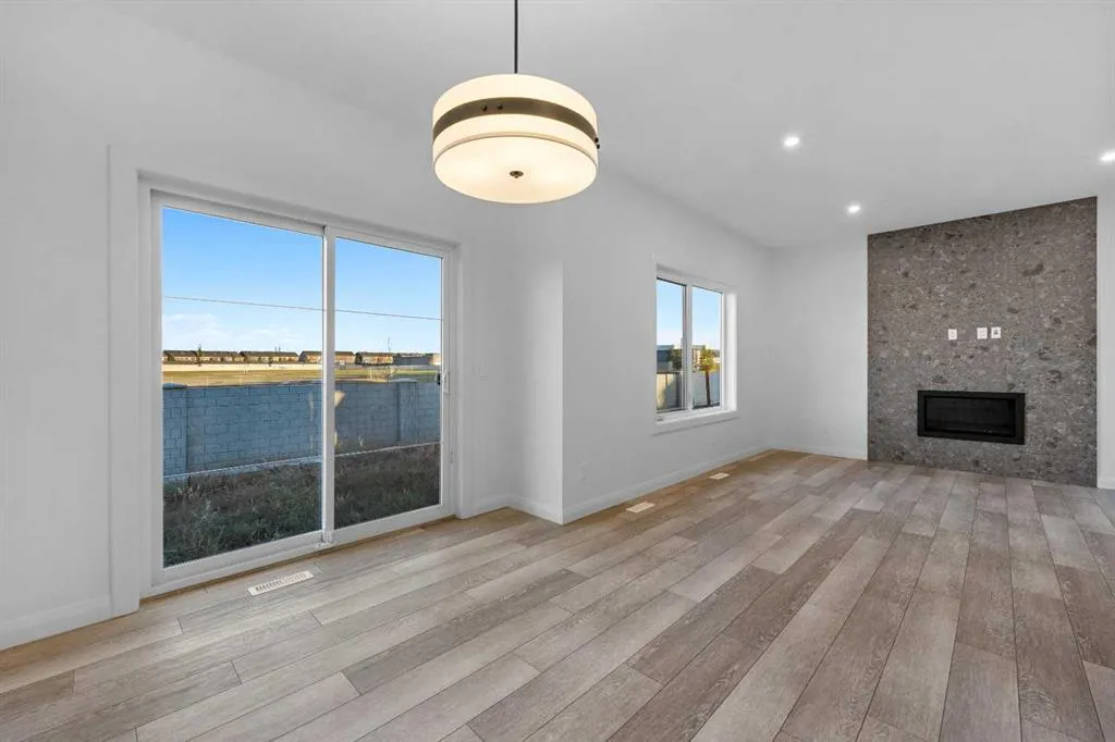 260 Dawson Wharf Crescent
