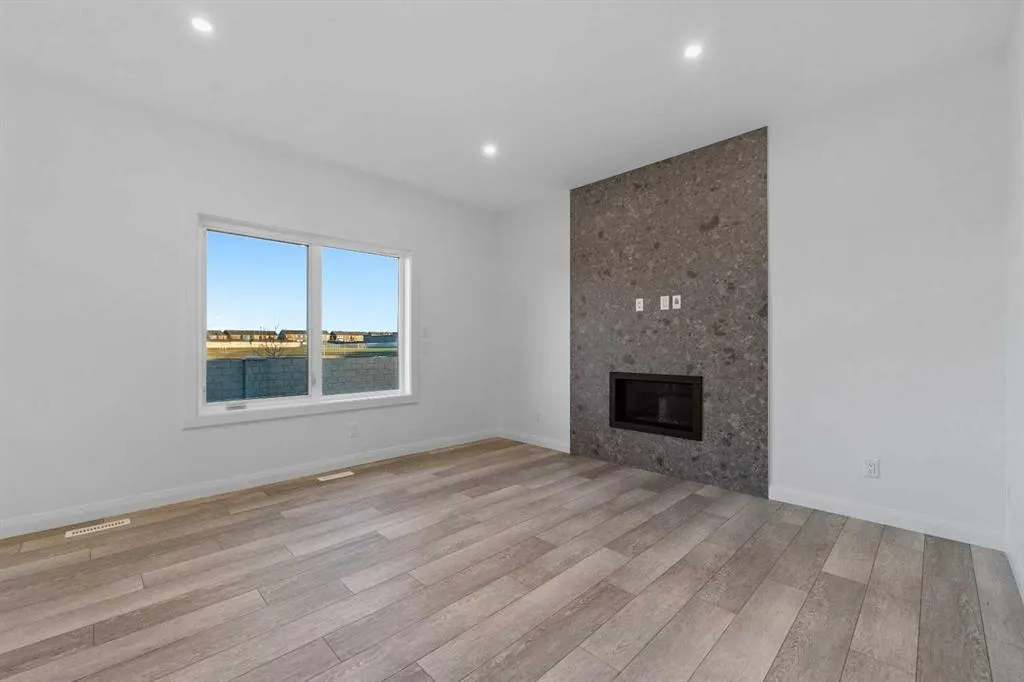 260 Dawson Wharf Crescent