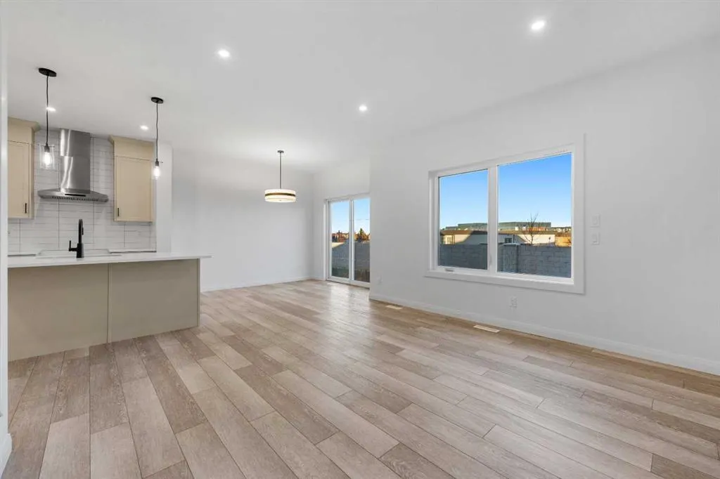 260 Dawson Wharf Crescent