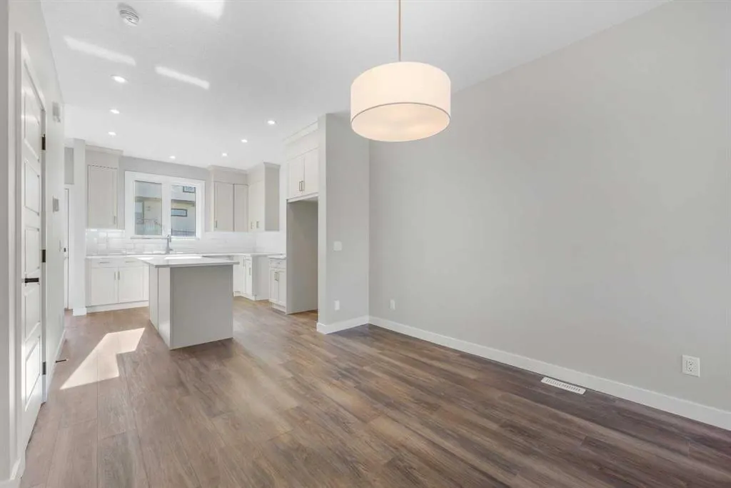 45 Ambleton Boulevard NW