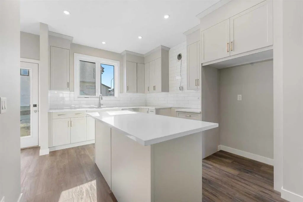 45 Ambleton Boulevard NW