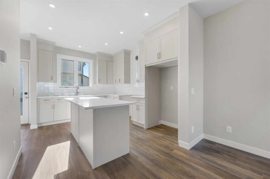 45 Ambleton Boulevard NW