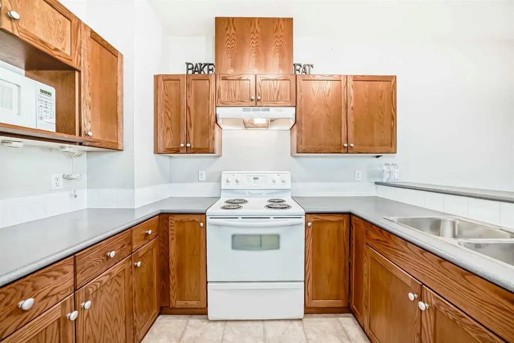 720 Willowbrook Road NW, #702