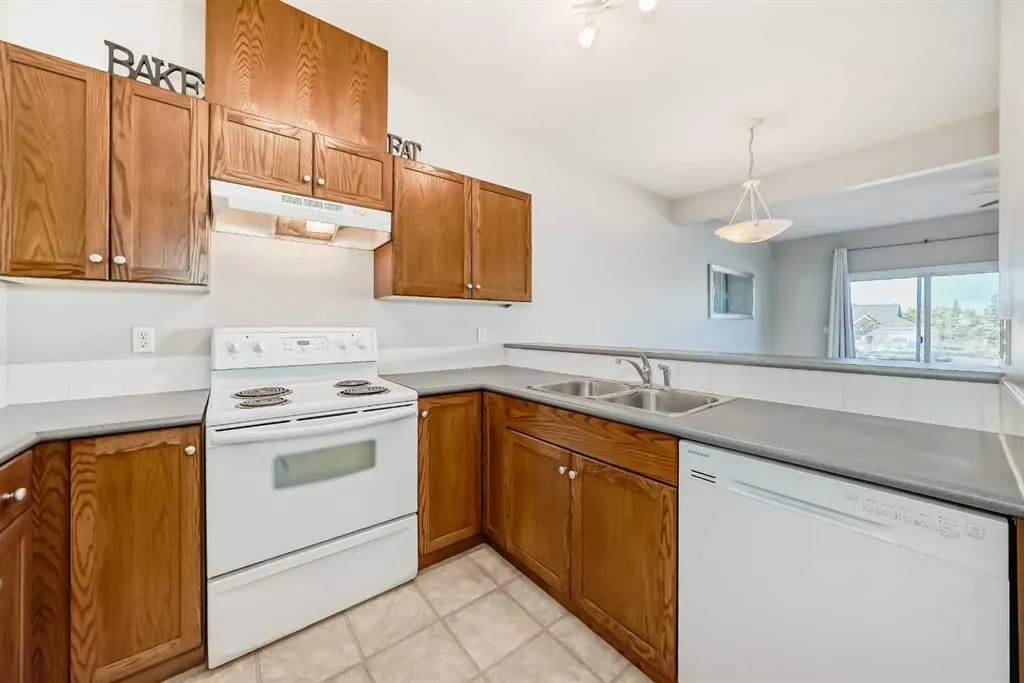 720 Willowbrook Road NW, #702