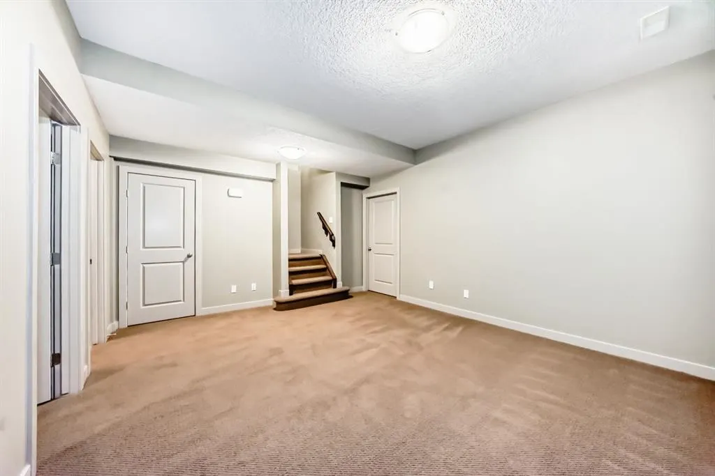 12 Cougar Ridge Landing SW