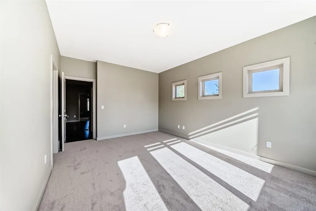 12 Cougar Ridge Landing SW