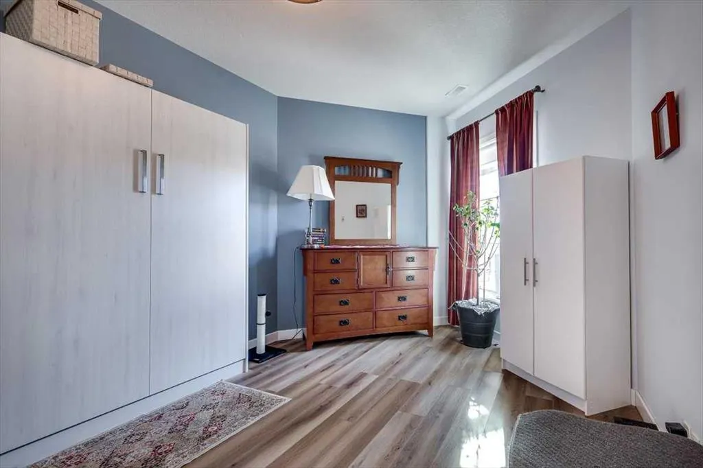 5110 36 Street, #106