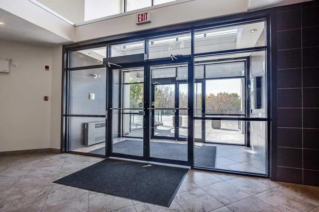 5110 36 Street, #106