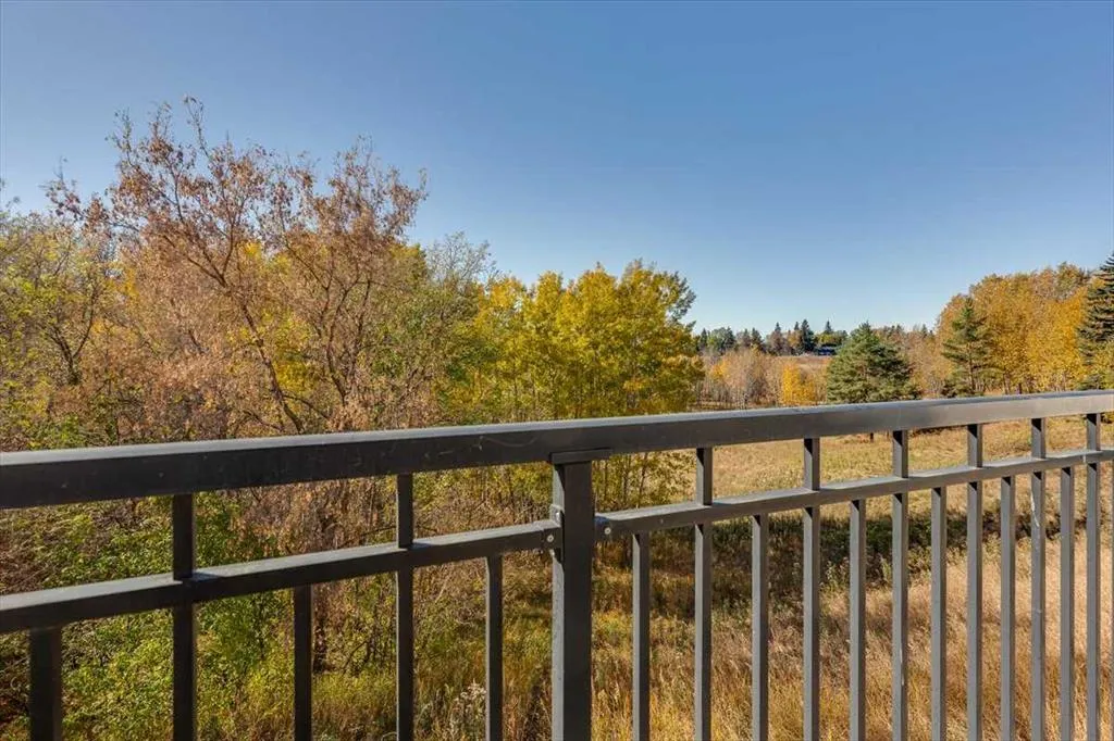 5110 36 Street, #106