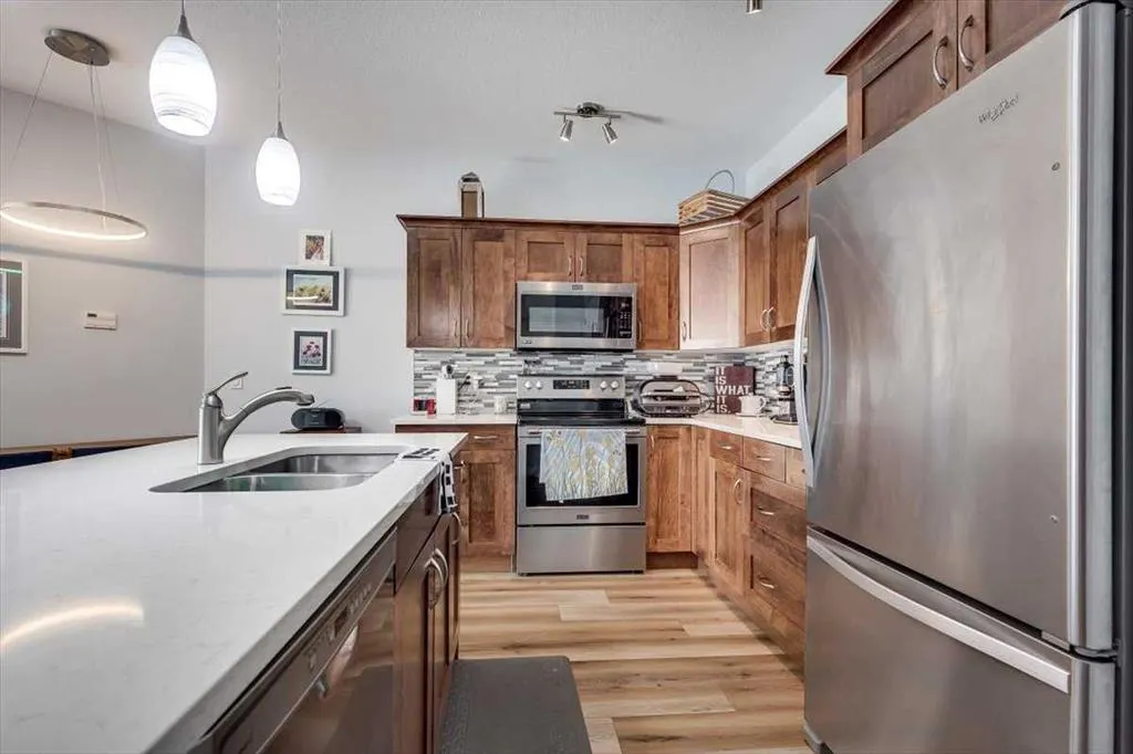 5110 36 Street, #106