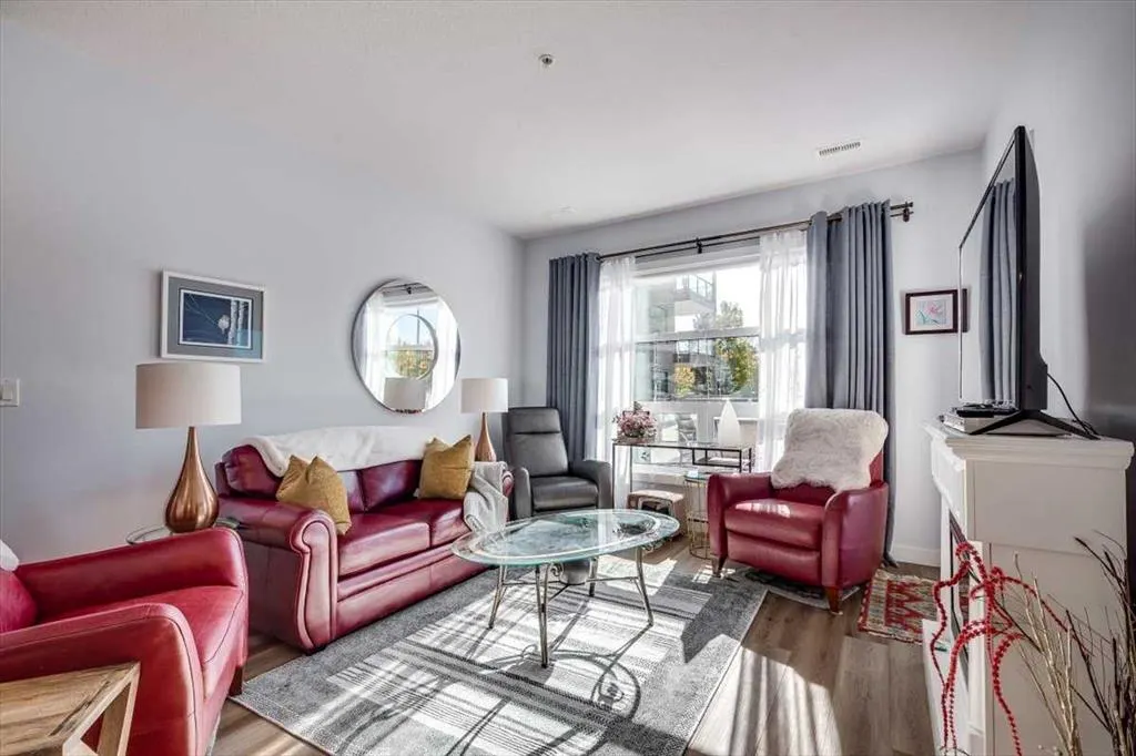 5110 36 Street, #106