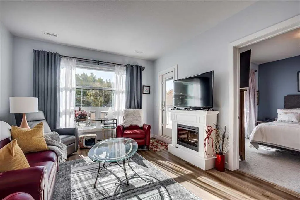 5110 36 Street, #106