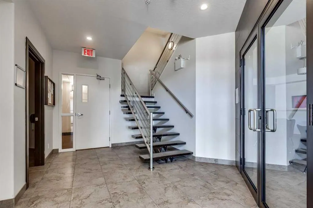 5110 36 Street, #106