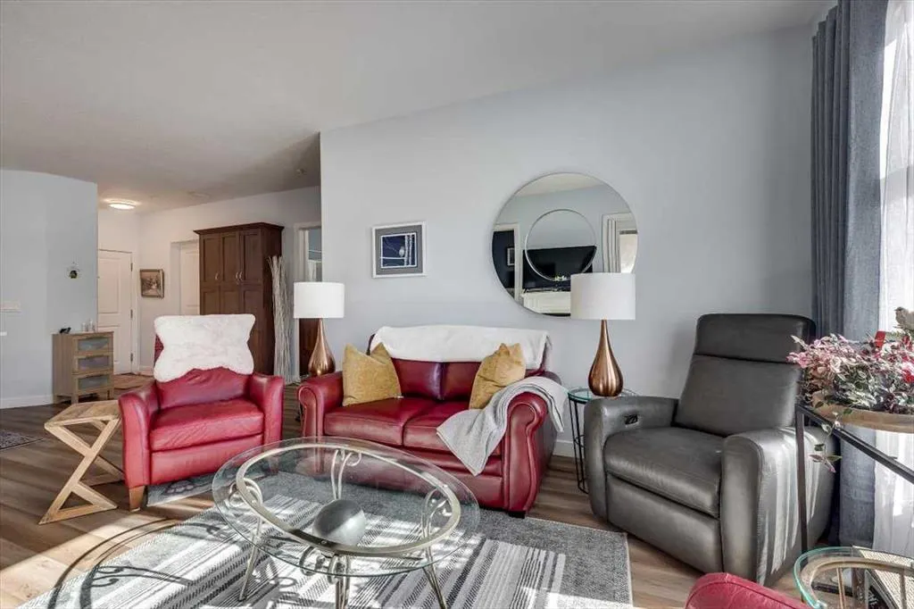 5110 36 Street, #106