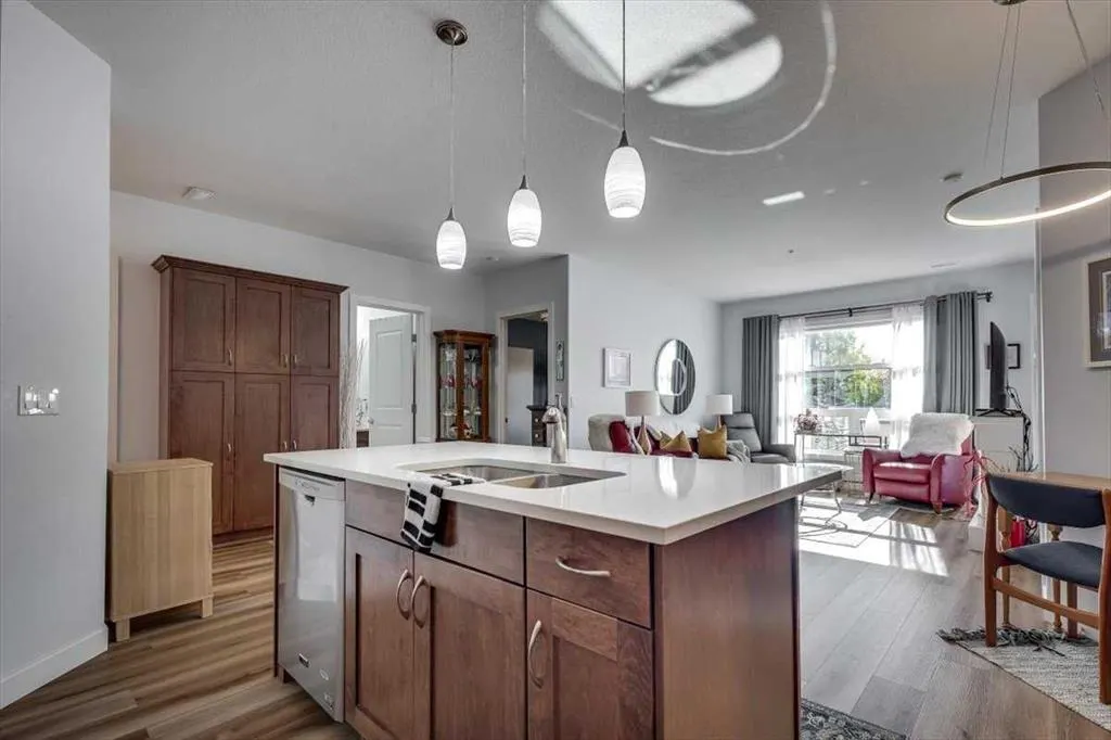 5110 36 Street, #106