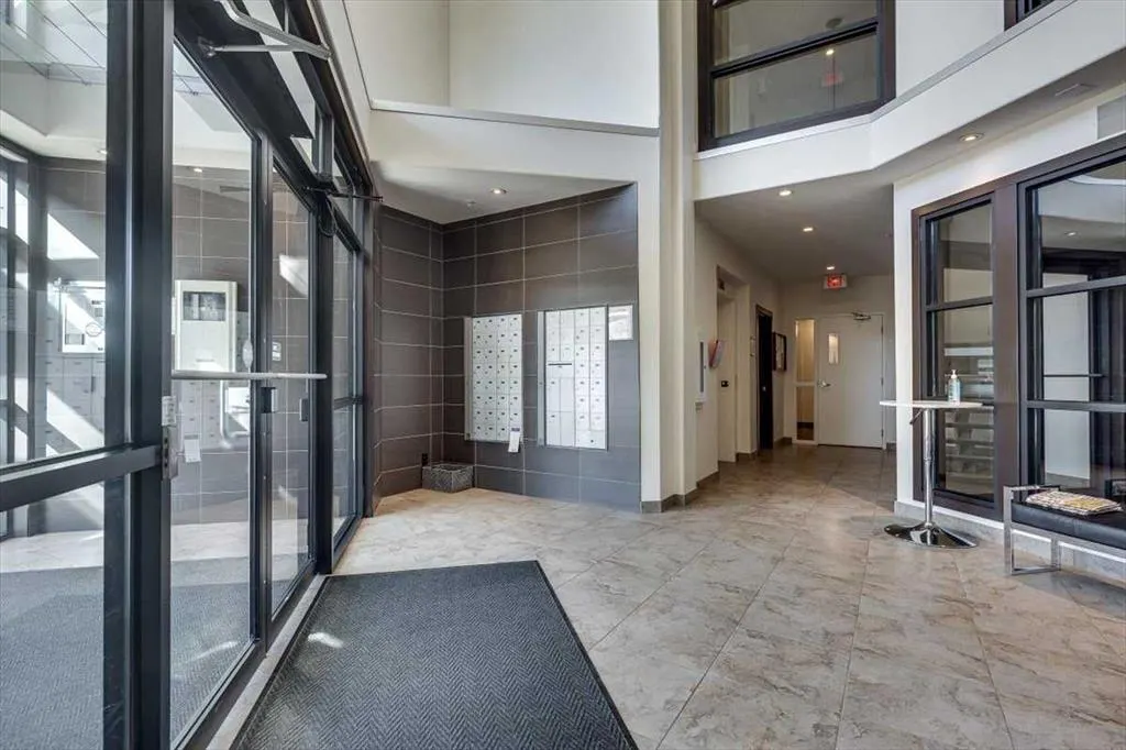 5110 36 Street, #106