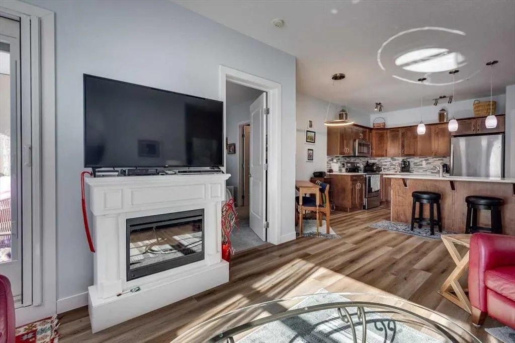 5110 36 Street, #106