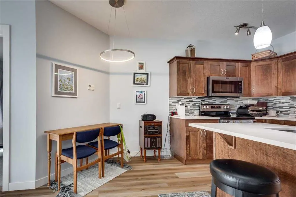 5110 36 Street, #106