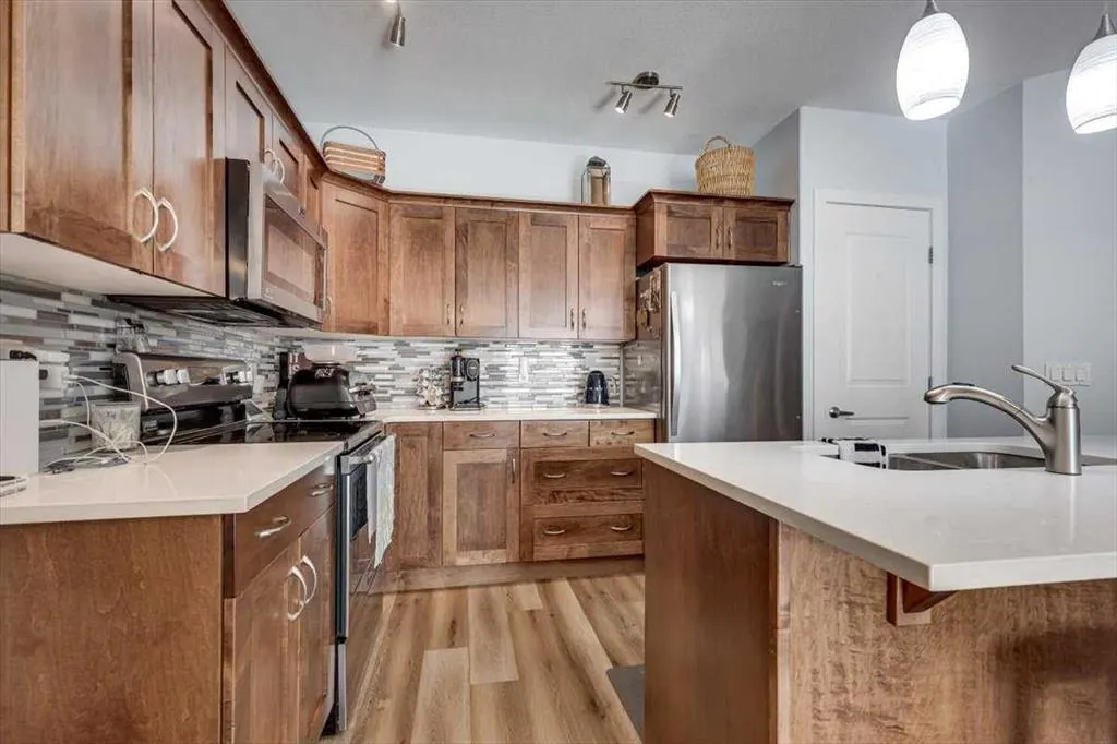 5110 36 Street, #106