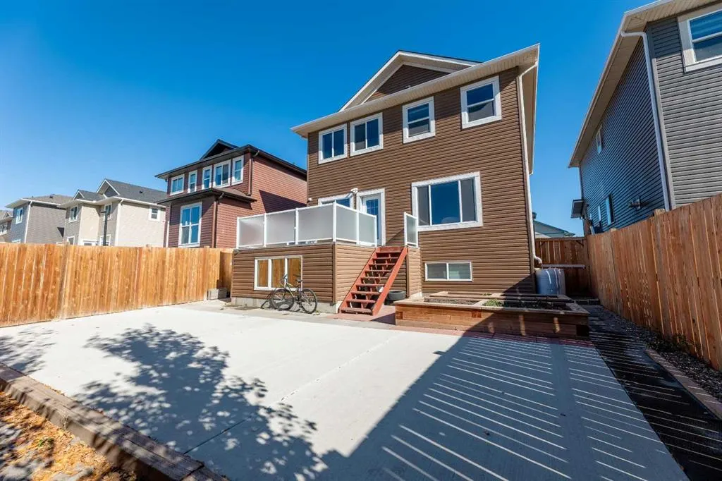 43 Saddlecreek Crescent NE