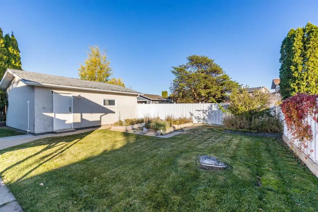 14 Rossdale Way SE
