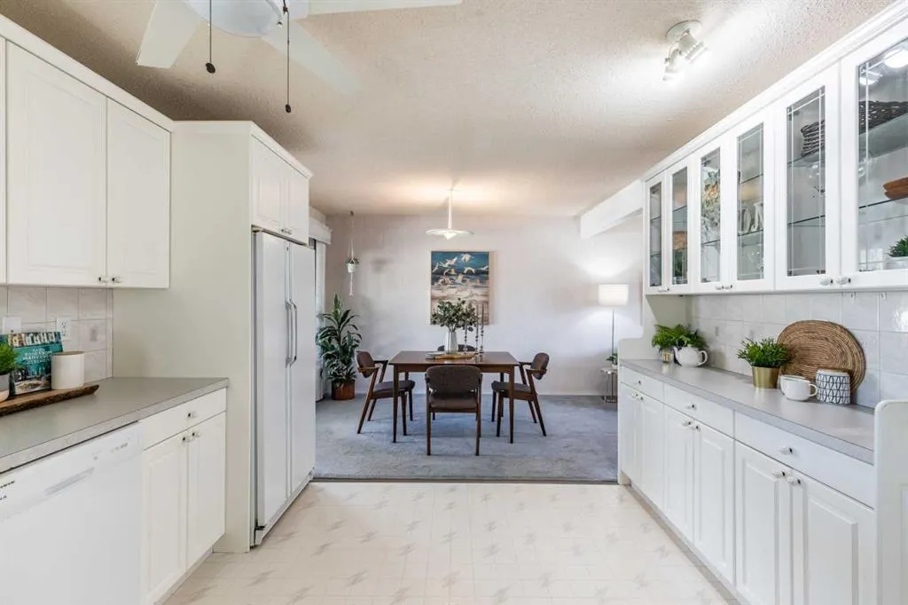 14 Rossdale Way SE