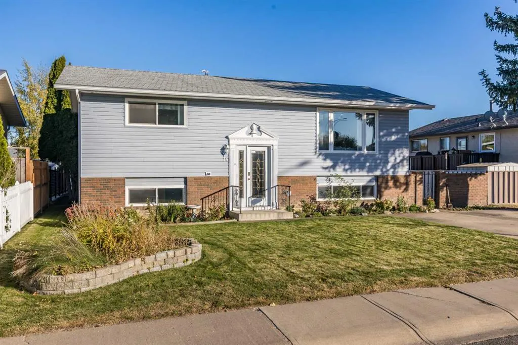 14 Rossdale Way SE