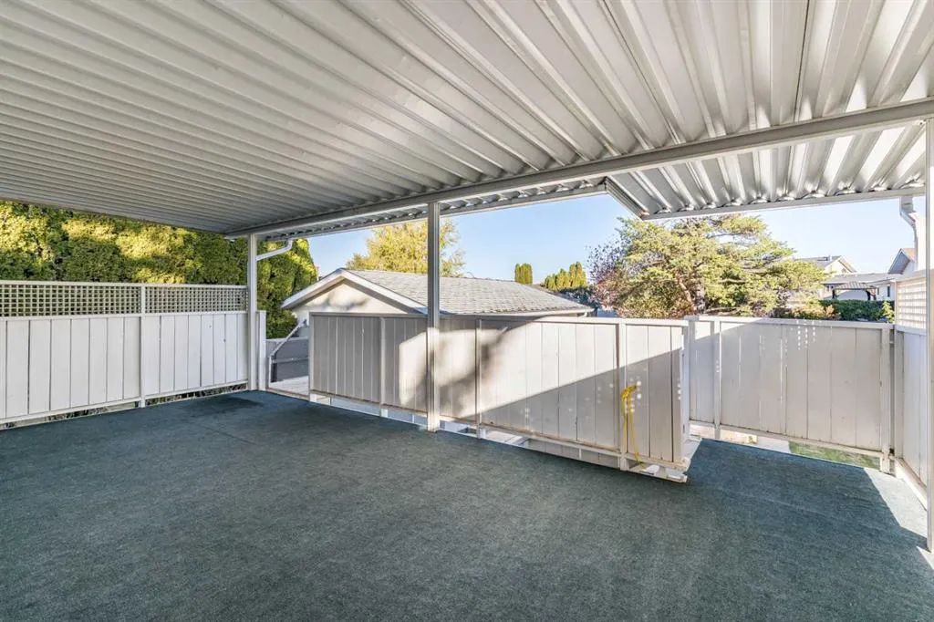 14 Rossdale Way SE